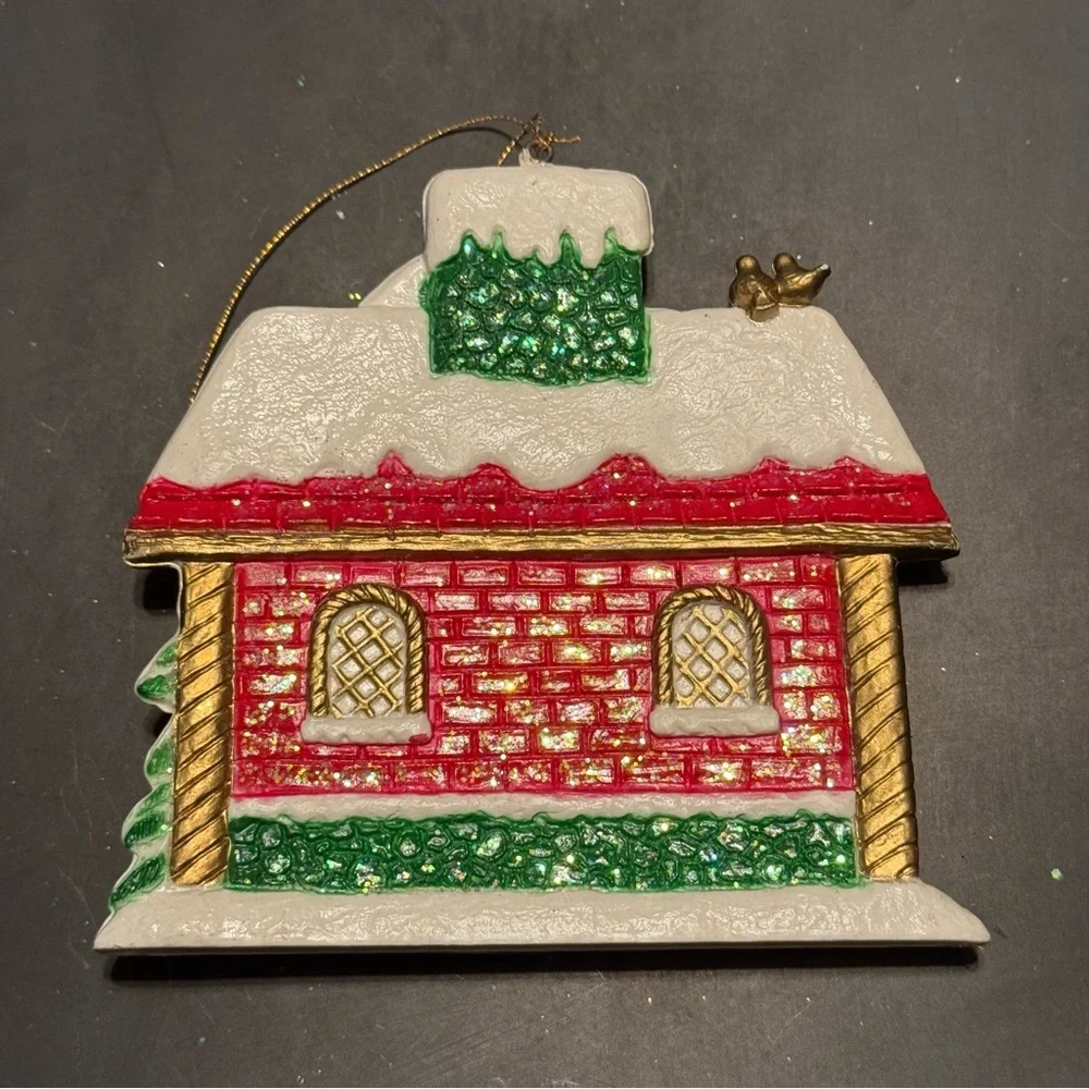 N/A house ornament